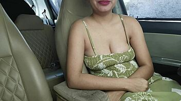 Desi Girlfriend Takes Risks For Sex In Car