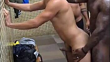 hot bathroom bang at the bus terminal! 🚽