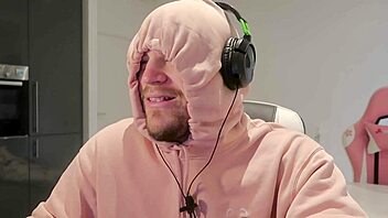 the biggest plot hole in my hero academia leaves her feeling so cummy and uncensored