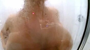 Mature Milf Nikki Benz Soaps Tits