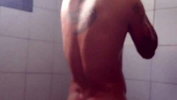washing my dick after some fun 😏
