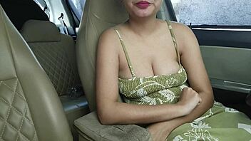 Desi Girlfriend Takes Risks For Sex In Car