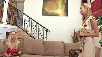 Cougar milf housewife licks blonde girl's pussy rough 😏