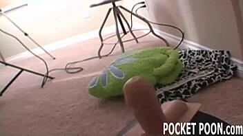 this huge strapon sybian will stretch me wide open