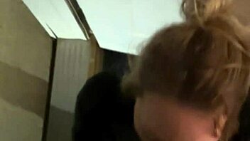 Amateur couple’s steamy encounter in a hotel doorway