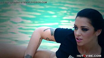 Girl with big tits fingers herself to screaming orgasm in the pool 😍