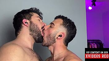 Rimming, fingering, and sucking action with Vincent and Vitor!