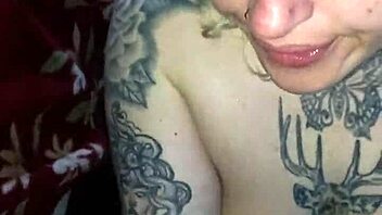 Şişman Orospu Sarışın Derin Boğazlıyor ve Kıç Sikiyor