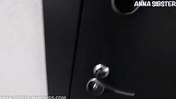 Lost keys revealed neighbor's secret