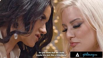 Girlsway - therapist penny barber helps still in closet patient kenzie taylor open up to lesbianism