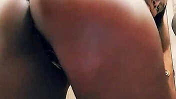 Fat ass twerking to Beast Mode's track