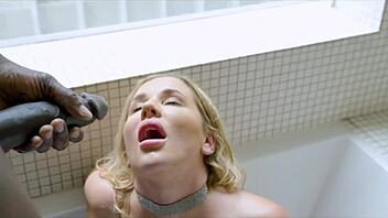 hey, this hot australian loves banging in public and hotel rooms