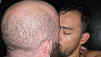 personal trainner foi seduzido por seus amigos e levado ao por�o do sexo suor e muito tes�o at� gozarem deliciosamente full sheer com