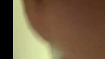 Can La Paisa squirt after fucking her shaved pussy with a dildo?