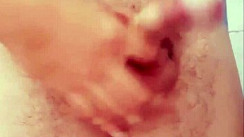 tocando mi cuerpo en narrativa gay