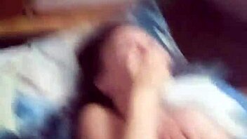 real amateur couple fucks 18 year old beauty on bed 😈