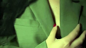 Risky blowjob and sex in cinema on first date?