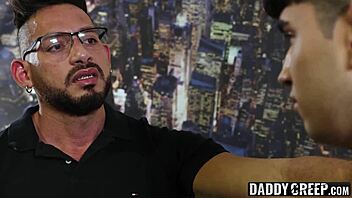 Rob Quin, are you making stepdad proud with that hairy twink ass?