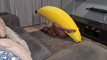 Watch this tattooed desi slut ride a banana kinky homemade