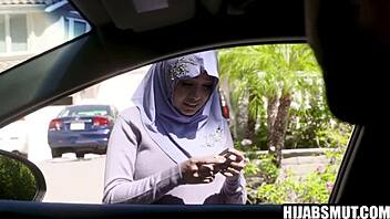 Married FBI agent involved in hardcore sex with Muslim wife