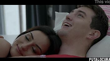 Annie Reis swallows her boyfriend's cum after cowgirl sex?