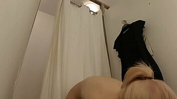 Public fitting room fun at mall! 😈