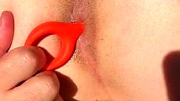 mi novio fingers and licks my vagina while toying my tight ass.