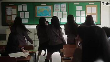 Exploring the melody of ditto from newjeans side a in a casual storytelling way