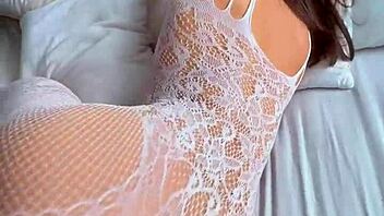 beautiful latina shaking big ass passionately