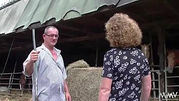 teen amateur begs not to cum inside during fuck 😏