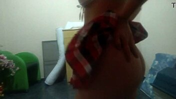 eu sou a novinha mais sexy e sedutora do mundo, provocando desejos intensos