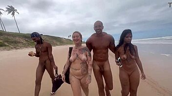 fui pra praia de nudismo na bahia dar pros dotados 😜