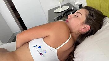 Sharing bed with boyfriend, no panties, he cums