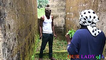 that lucky boy nailing the slay queen in nigerian bush!