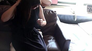 Wine sommelier Ayako-san, 28, shows off slender legs in steamy Japanese footage. Wow! 🍷