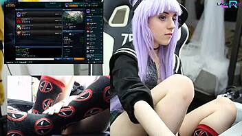 Teen Masturbates During League URF Game