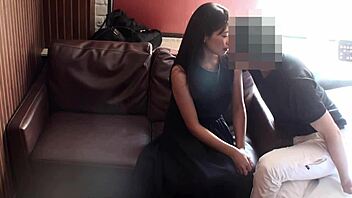 Wine sommelier Ayako-san, 28, shows off slender legs in steamy Japanese footage. Wow! 🍷