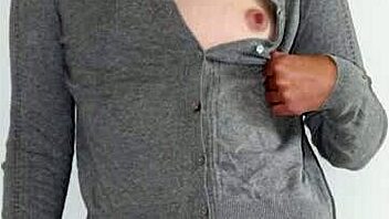 sexy girl wants him to put it in her homemade couple video