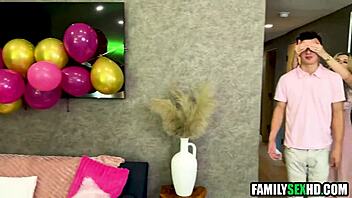 Az önce bu zengin karşılaşmayı yaşadım, lezzetli Meksikalı MILF'le, ve iki kez üst üste boşaldı, aman Tanrım!