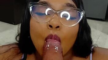 joven colombiana linda y menuda es follada duro en casting amateur