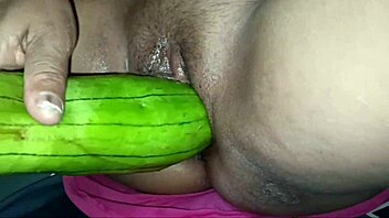 Horny Latina Offers Personalized Videos