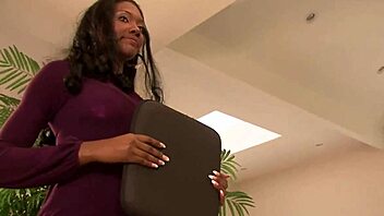 Nyomi rides her assistant's wet cock in cowgirl and bent over missionary with natural tits 😏