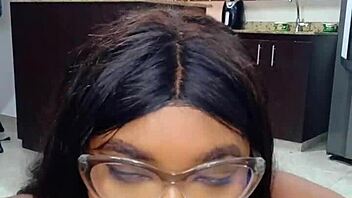 joven colombiana linda y menuda es follada duro en casting amateur