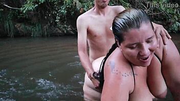 Podívej se na tuto anální kompilaci s zejícími prdelmi a ass to mouth akcí!