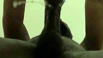 he kept cumin while i sucked, huge load! 😜