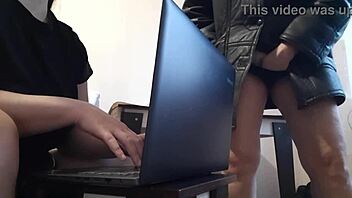 i riskily masturbate near my black secretary colleague 😏