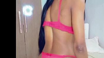 Skinny girl intensely sensualizes with masturbation in bold display