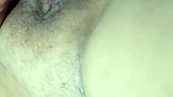 Brazilian babe cleans vibrator honey and cums hard in homemade clip