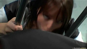 黑发丝袜律师狱中狠干客户