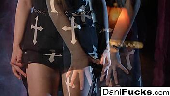 you like that hot gothic vampire dani?